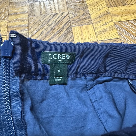 J.Crew Factory Navy Floral Eyelet Skirt in size 6 - Picture 4 of 4